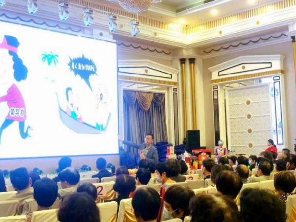康艺泷老师被特聘为国家级演出平台栏目组策划执行主席(图6)
