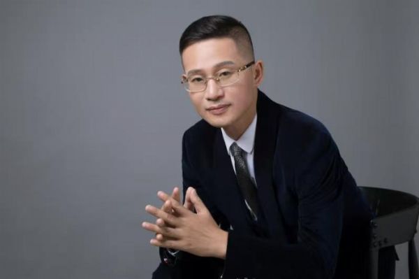 康艺泷老师被特聘为国家级演出平台栏目组策划执行主席(图2)