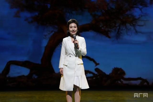 “中华经典诵读大会”（第二季）新疆站总演出暨颁奖典礼在和田圆满举行(图4)