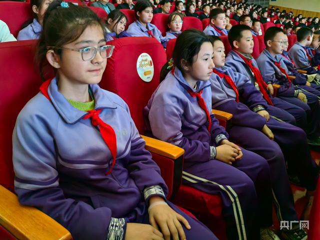 “中华经典诵读大会”（第二季）新疆站总演出暨颁奖典礼在和田圆满举行(图8)