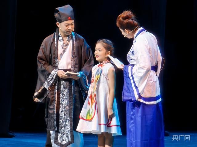 “中华经典诵读大会”（第二季）新疆站总演出暨颁奖典礼在和田圆满举行(图5)