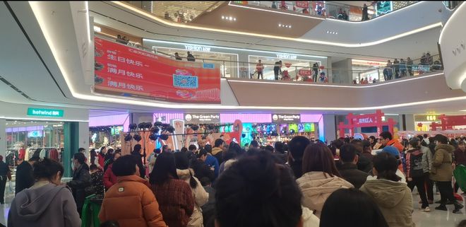 商场大型活动现场怎么策划？商场举办大型活动如何拉动现场气氛？(图1)