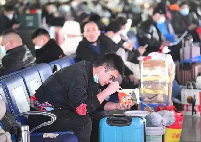 今年春节与之前不同不出意外的线种社会现象(图3)