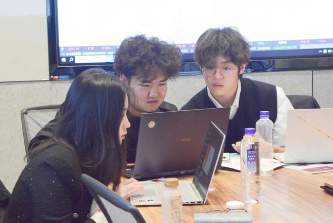 七日金融研习之旅共赴更灿烂的青春｜陆家嘴证券投资营结营(图12)