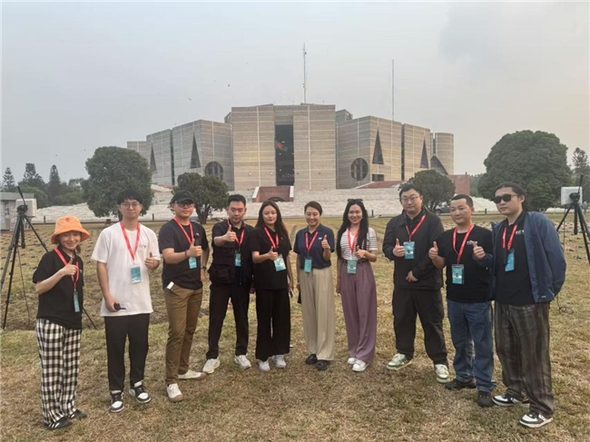 2500架无人机点亮孟加拉达卡夜空庆祝中孟建交50周年(图5)